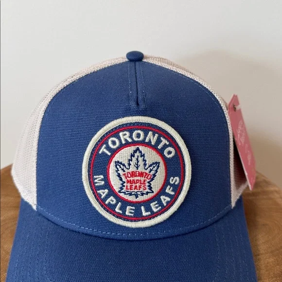 Toronto Maple Leafs Hat - Picture 2 of 6